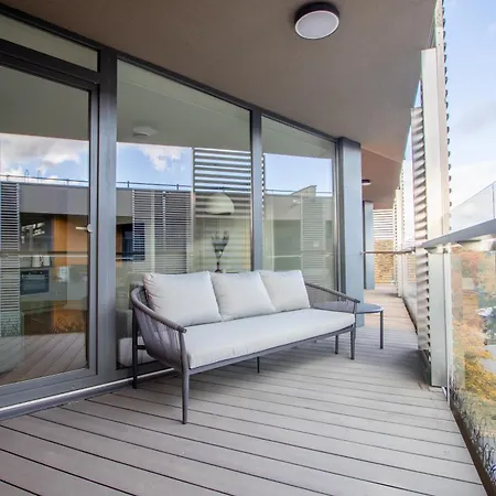 Διαμέρισμα Cohost I Family Studio, With Balcony, Near Sea Παλάγκα