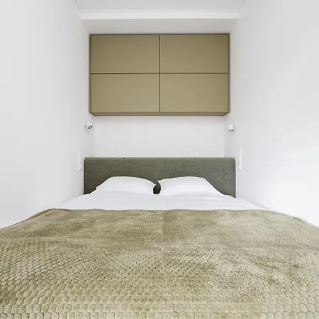 Cohost I Family Studio, With Balcony, Near Sea *