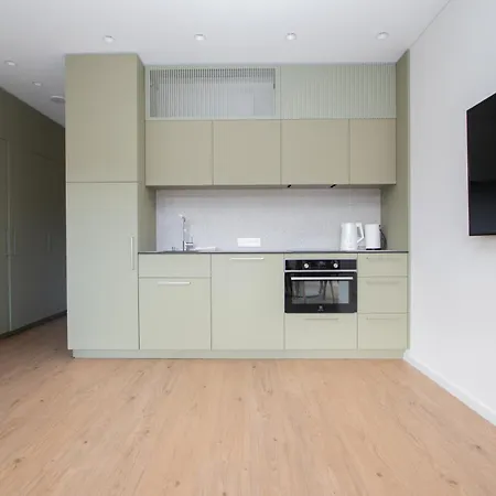 Cohost I Family Studio, With Balcony, Near Sea פלאנגה