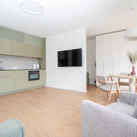 Apartament Cohost I Family Studio, With Balcony, Near Sea *