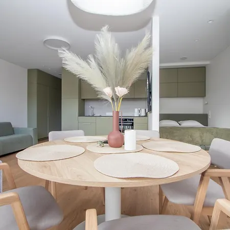 Cohost I Family Studio, With Balcony, Near Sea *