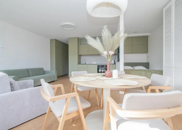 Cohost I Family Studio, With Balcony, Near Sea *