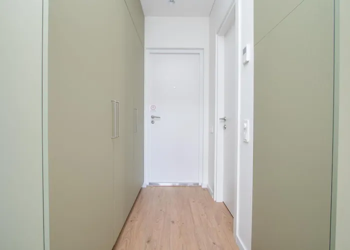 Cohost I Family Studio, With Balcony, Near Sea דירה