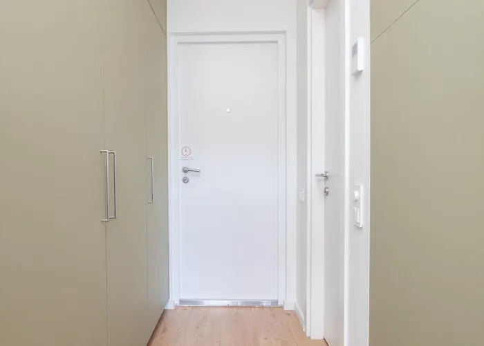 Cohost I Family Studio, With Balcony, Near Sea דירה *